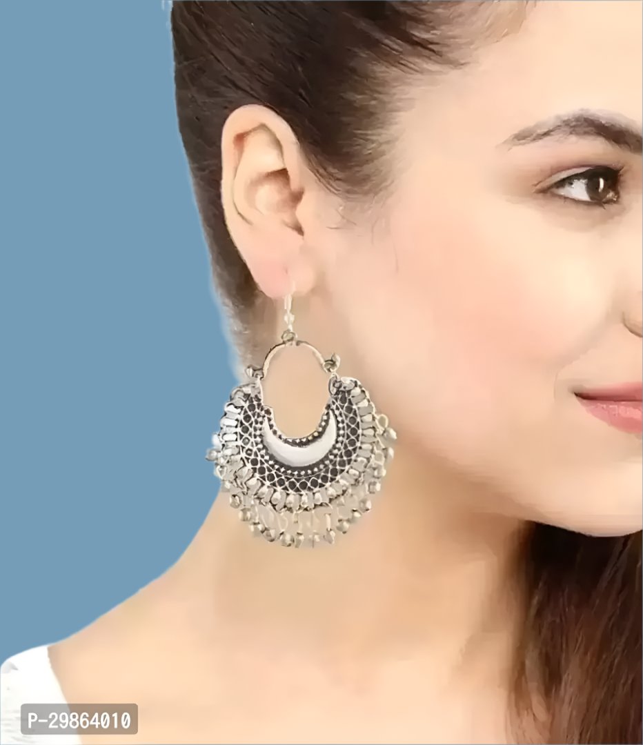 Shimmering Trending Oxide Silver Diva Style Alloy Jewellery Set For Women
Color: Silver
Material: Oxide Alloy Silver
Country of Origin: INDIA
Striking a perfect balance of tradition and elegance, this oxidized silver-plated jewellery set has a breathtaking design. This set has got beautiful textured design that add to the overall appeal. Team it with any ethnic outfit for adding a traditional grace.